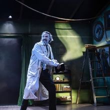 Review: MRS PRESIDENT, Charing Cross Theatre