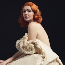 Elf Lyons to Make NY and USA Debut at SoHo Playhouse With THE WOMAN ON THE EDGE
