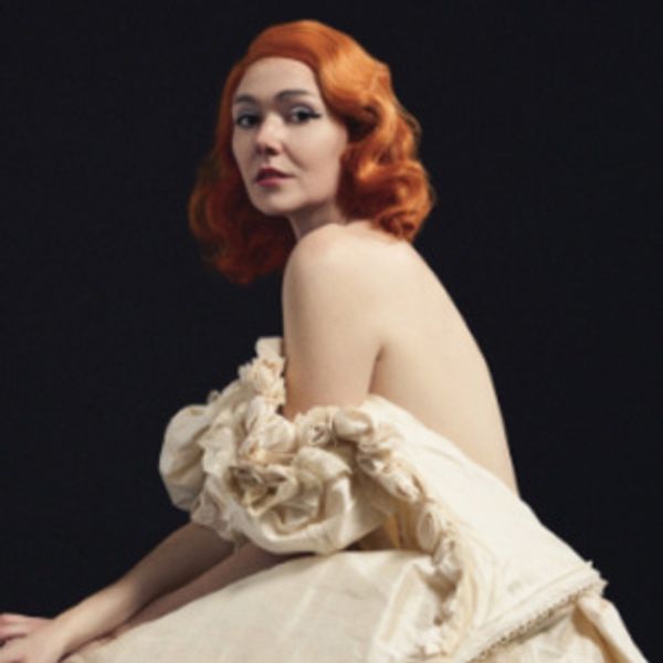 Elf Lyons to Make NY and USA Debut at SoHo Playhouse With THE WOMAN ON THE EDGE Photo