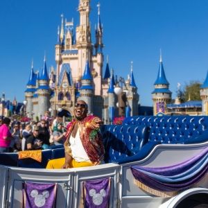 Video: ALADDIN's Michael James Scott Kicks Off Black History Month at Disney World