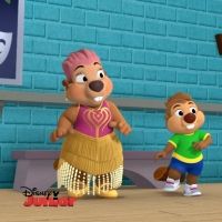 BWW Exclusive: Minnie Mouse Teaches Leslie Uggams' Nana Beaver to Tap Dance on… Video