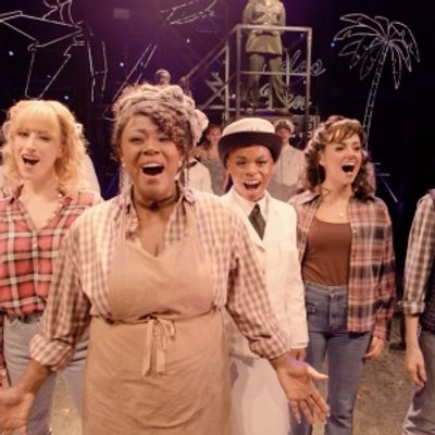 Video: AN OFFICER AND A GENTLEMAN Cast Perform 'I Am Woman'