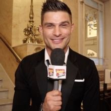 VIDEO: HERE COME THE BOYS Arrives at the London Palladium