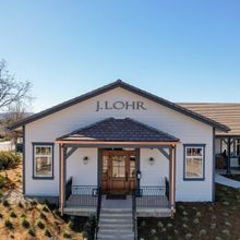 J. LOHR-Delightful White Wines to Welcome the Spring Season Ahead