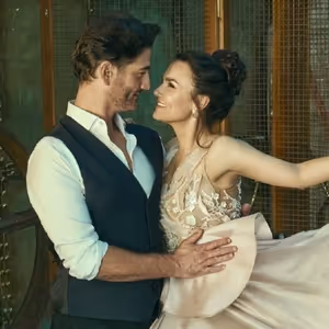 EL GRAN SHOWMAN anuncia el elenco completo con Oliver Tompsett y Samantha Barks