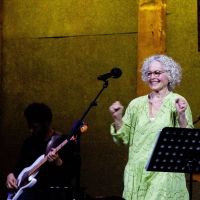 Review: Amy Irving Sings & Tells Stories Of How She Was BORN IN A TRUNK At City Winery