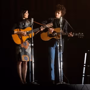 TV: A COMPLETE UNKNOWN, el biopic de Bob Dylan, llega mañana a los cines