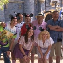 VIDEO: THE GOLDBERGS Go to Disneyland in This Behind-The-Scenes Clip from the Season 