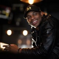 Jimmie Allen Heads to the Mammel Courtyard