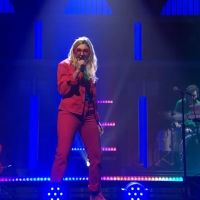 VIDEO: Watch Caroline Rose Perform 'Feel the Way I Want' on LATE NIGHT WITH SETH…