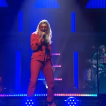 VIDEO: Watch Caroline Rose Perform 'Feel the Way I Want' on LATE NIGHT WITH SETH…