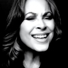 VIDEO: Watch Linda Eder Perform Fleetwood Mac's 'Songbird' as a Tribute to Christine 