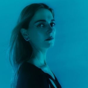 Nicky Elisabeth Releases Sentimental Single 'Memories'