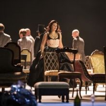 BWW Review: LA TRAVIATA at Comic Opera Of Berlin - Attractive Cast Flounders in an Id