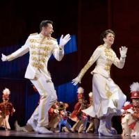 VIDEO: Hugh Jackman Celebrates Sutton Foster's Birthday With THE MUSIC MAN Cast and…