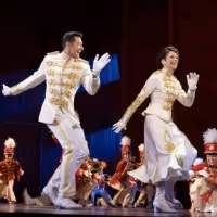 VIDEO: Hugh Jackman Celebrates Sutton Foster's Birthday With THE MUSIC MAN Cast and… Video