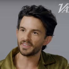 Video: Jonathan Bailey Recalls Juggling WICKED, BRIDGERTON, and FELLOW TRAVELERS All…