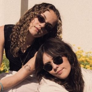Izzy Mahoubi Covers 'Big Yellow Taxi' With Sydney Sprague