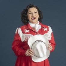 BWW Review: SULTRY TONES, COMEDIC TIMING, AND CLASSIC COUNTRY MAKE FOR A SHOW-STOPPIN