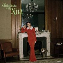 Photos: Niia Releases Holiday Album CHRISTMAS WITH NIIA