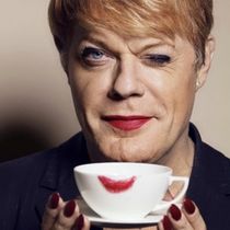 SUZY EDDIE IZZARD TALKS SHAKESPEEARE N'STUFF [FORSOOTH] is Coming to Chicago Shakespeare Theater