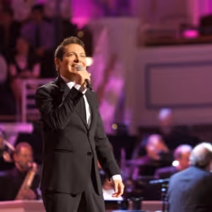 Review: STANDARD TIME WITH MICHAEL FEINSTEIN Honors NYC Songs at Carnegie Hall