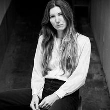 Anna Tivel Premieres New Single 'Desperation' Ahead of Album