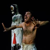 Crítica: VÉRTEBRA at TEATRO SERGIO MAGAÑA