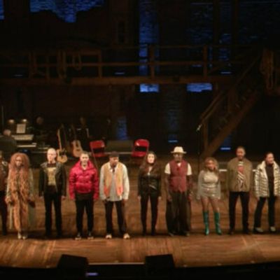 Video: RENT Original Cast and More Stars Perform 'Seasons of Love' at 30th Anniversary Concert