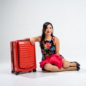 Interview: Hend Ayoub of HOME? A PALESTINIAN WOMAN'S PURSUIT OF LIFE, LIBERTY & HAPPINESS at San Francisco Playhouse
