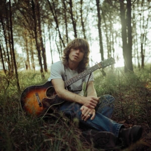 Jesse Welles Shares 'Under The Powerlines 2026' Tour Dates Photo