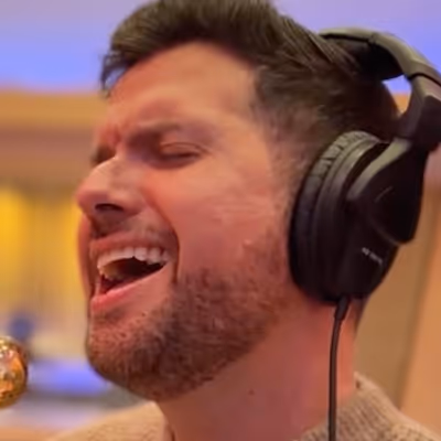 Exclusive: Mauricio Martínez and Casey Elliott Perform Duet From BROTHERHOOD Studio Session