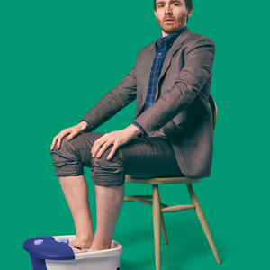 Ian Smith Extends Tour of FOOT SPA HALF EMPTY