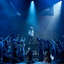 Conoce al reparto de la segunda temporada de LOS PILARES DE LA TIERRA