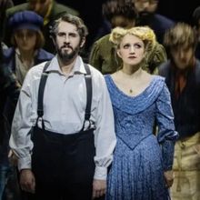 Wake Up With BWW 6/1: Drama Desk Awards, SWEENEY TODD Tour, and More!