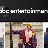 MODERN FAMILY Goes to Paris
