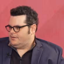 VIDEO: Josh Gad Shares His Reading Tradition With TODAY SHOW