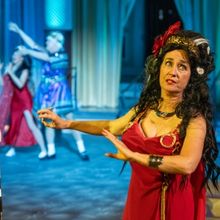 Review: OEDIPUS THE KING, MAMA! at The Getty Villa & Troubadour Theater Company