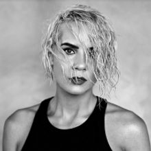 INA WROLDSEN Releases New Single 'Fires'