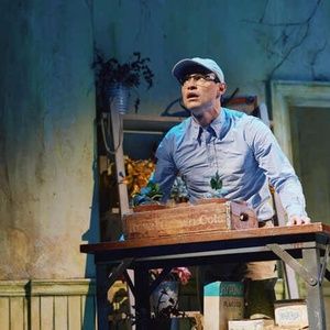 Thomas Doherty 'Can't Wait to Do Theater Again' After LITTLE SHOP Role