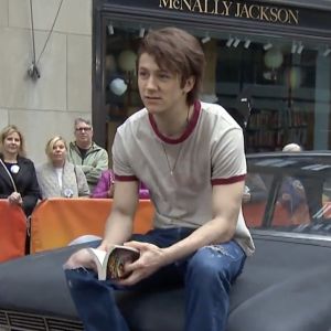 Video: Watch Brody Grant and the Cast of THE OUTSIDERS Perform 'Great Expectations'…