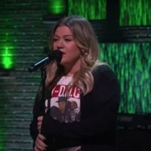 VIDEO: Kelly Clarkson Covers 'Price Tag'