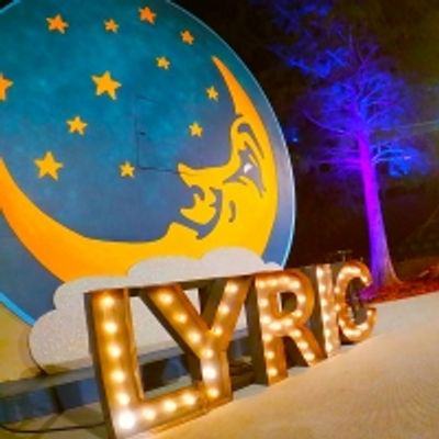 BWW Review: Lyric Theatre's MOONLIGHT CABARET is a Breath of Fresh Air