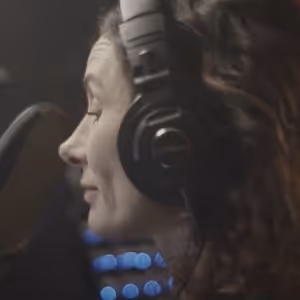 Watch: Laura Benanti in New JO - THE LITTLE WOMEN MUSICAL Music Video