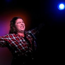 BWW Review: LENA MOY-BORGEN: GLAM GIRL IN A GRUNGE WORLD Presents Perfection at Don't