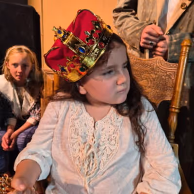 THE EMPEROR'S NEW CLOTHES to Open at Umbrella Children's Theatre