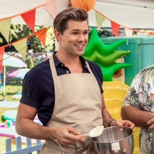 Exclusive: Watch Andrew Rannells in THE GREAT AMERICAN BAKING SHOW