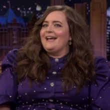 VIDEO: Aidy Bryant Talks Wardrobe Malfunctions on THE TONIGHT SHOW WITH JIMMY FALLON!