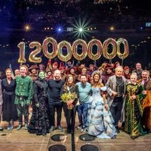 WICKED Welcomes 12 Millionth Visitor to London's Apollo Victoria Theatre