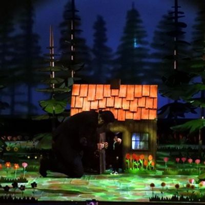 Crítica: DJANGO CON LA SOGA AL CUELLO at Teatro Del Bosque Julio Castillo